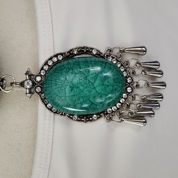 Jeweled scarf wrap - Picture 3 of 6